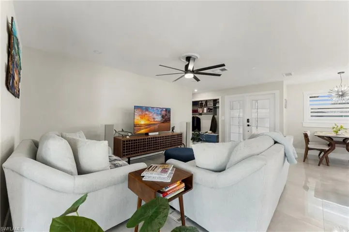 1035  El Valle  AVE, Fort Myers, FL 33919