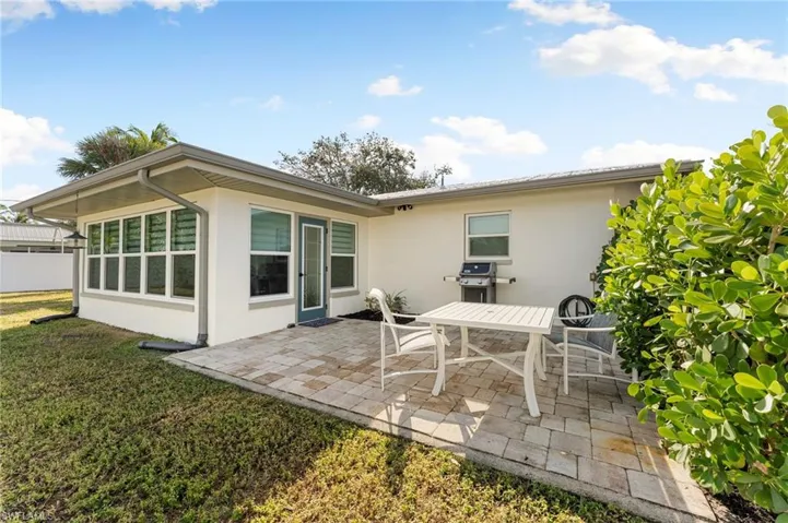 1035  El Valle  AVE, Fort Myers, FL 33919
