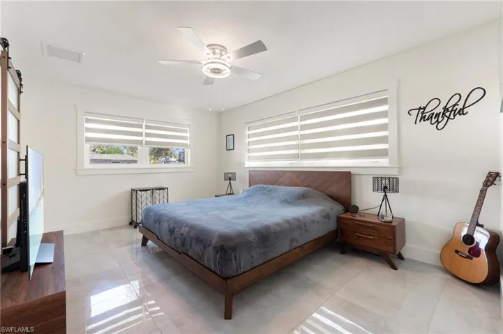 1035  El Valle  AVE, Fort Myers, FL 33919