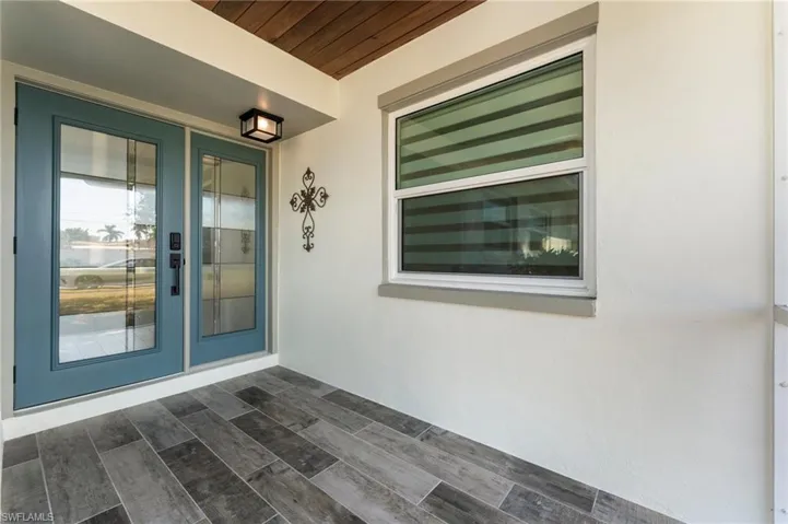 1035  El Valle  AVE, Fort Myers, FL 33919