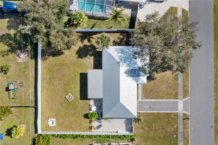1035  El Valle  AVE, Fort Myers, FL 33919