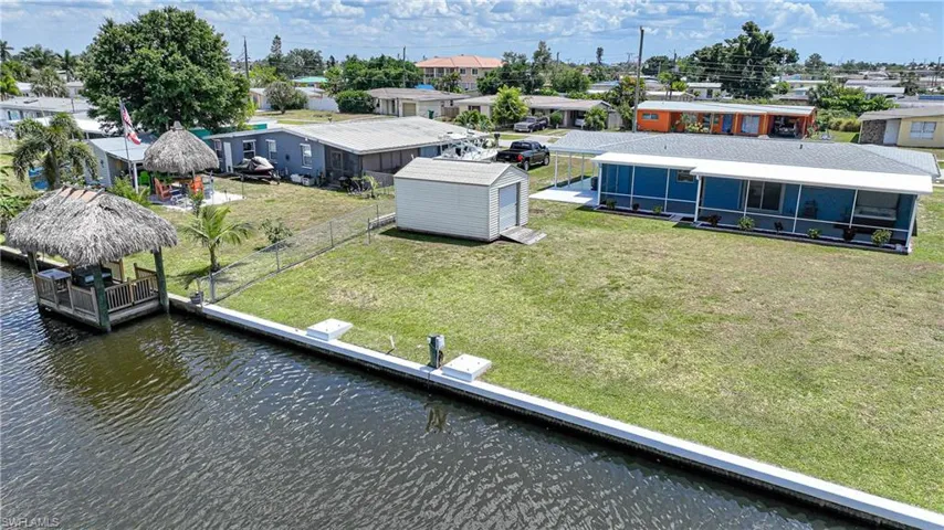 521  Sharon  CIR, Port Charlotte, FL 33952