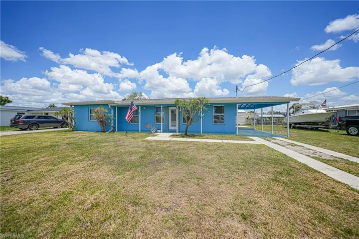 521  Sharon  CIR, Port Charlotte, FL 33952