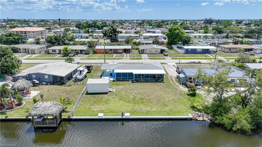 521  Sharon  CIR, Port Charlotte, FL 33952