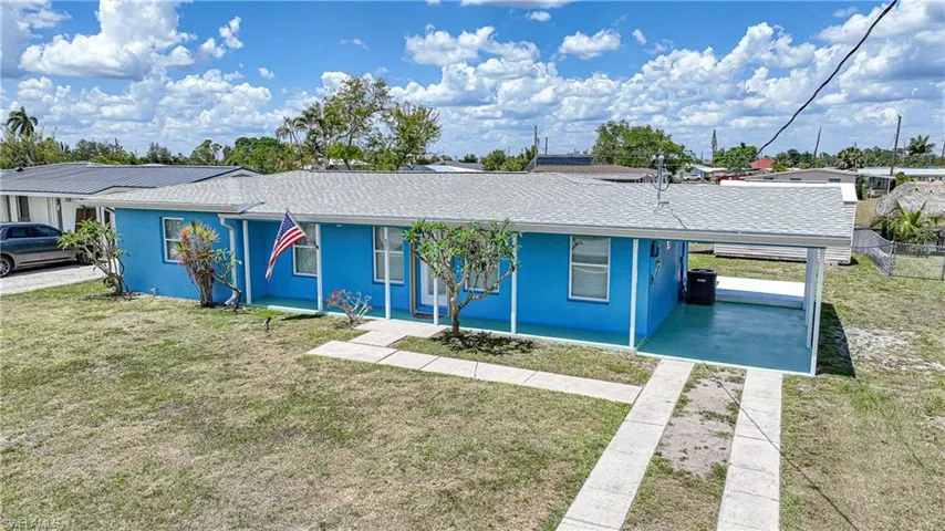 521  Sharon  CIR, Port Charlotte, FL 33952