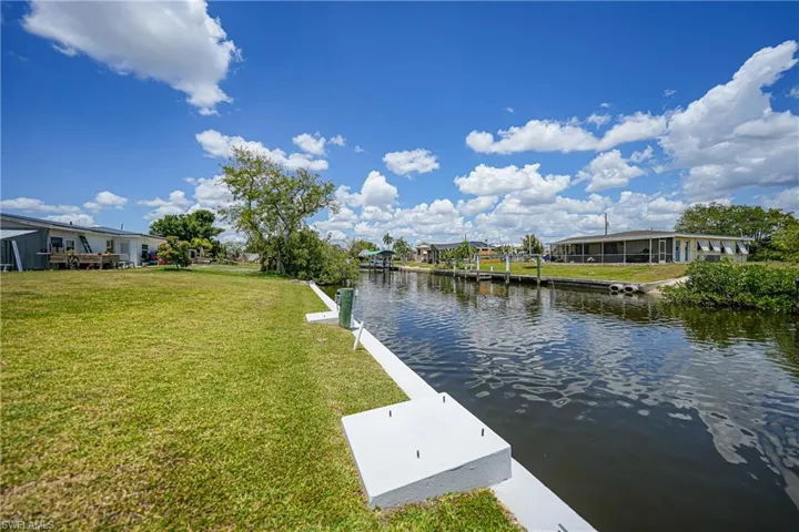 521  Sharon  CIR, Port Charlotte, FL 33952