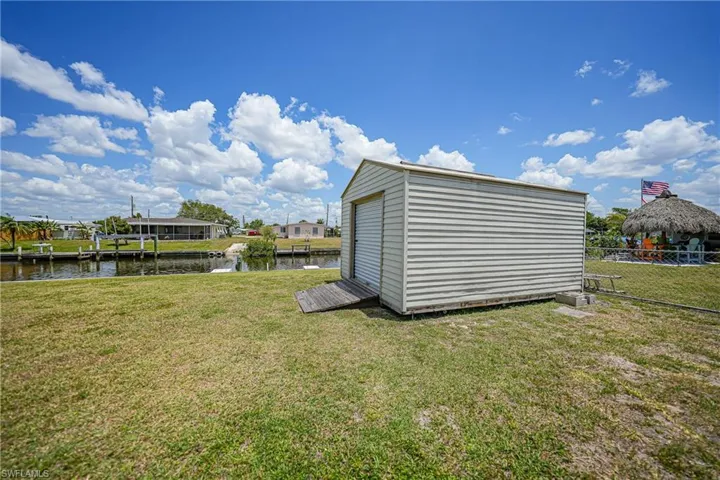 521  Sharon  CIR, Port Charlotte, FL 33952