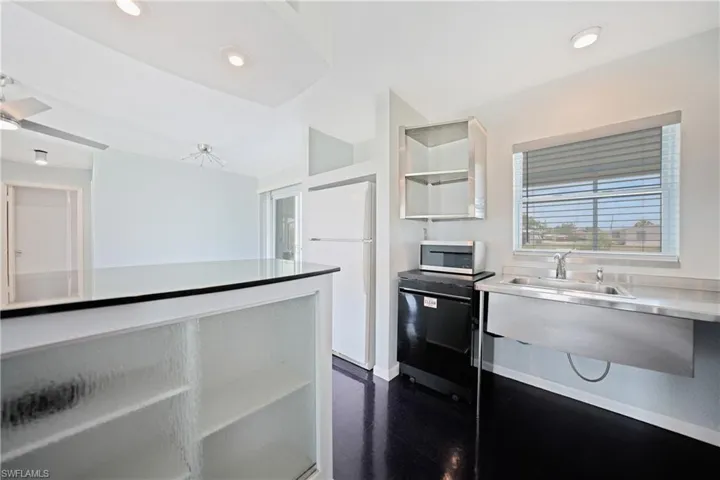 521  Sharon  CIR, Port Charlotte, FL 33952