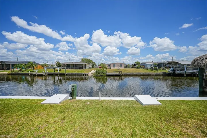 521  Sharon  CIR, Port Charlotte, FL 33952