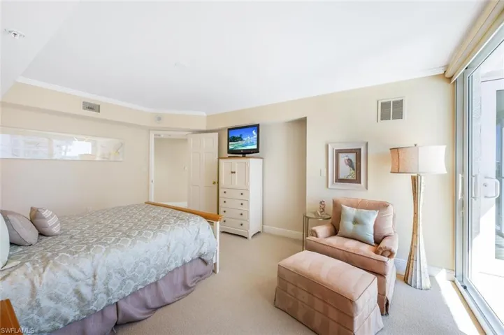 Queen Bed