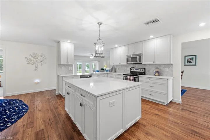 What an AWESOME KITCHEN. COMPLETELY RENOVATED AND UPGRADED.