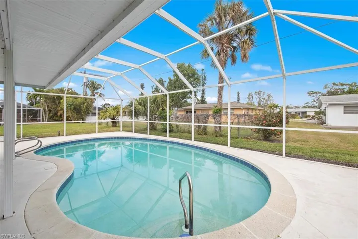 1451  Tanglewood  PKWY, Fort Myers, FL 33919