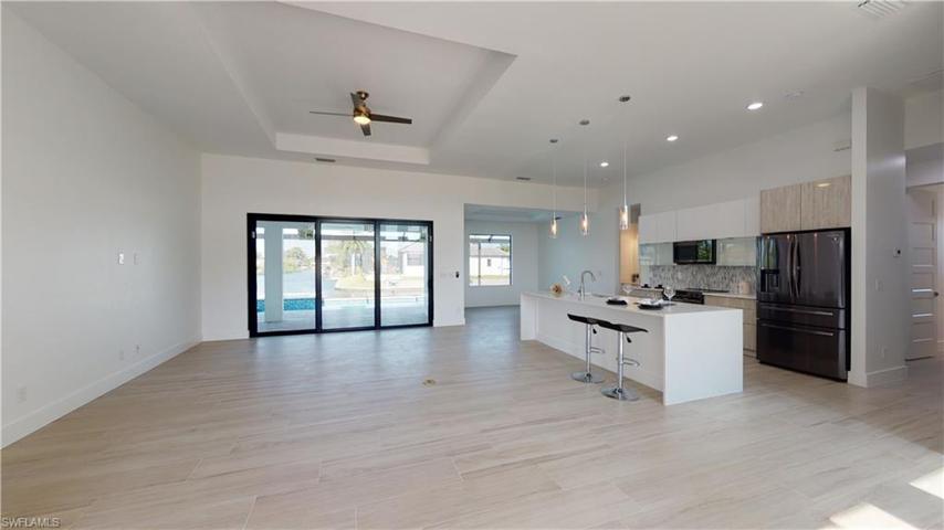 4020 NW 22nd  TER, CAPE CORAL, FL 33993