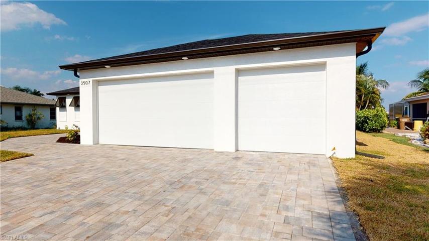 4020 NW 22nd  TER, CAPE CORAL, FL 33993