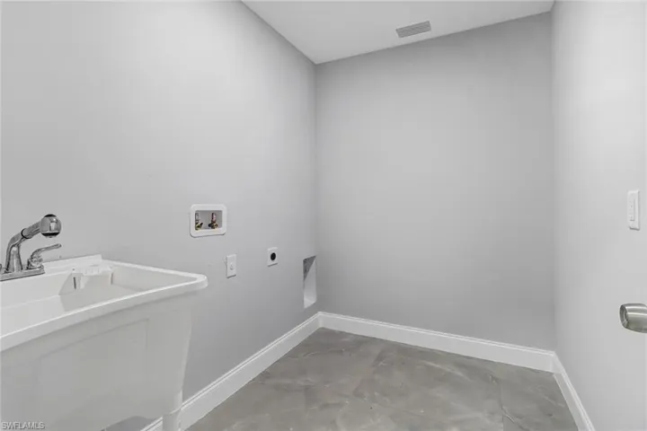 4029 Nw 36th Pl, Cape Coral Fl 33993