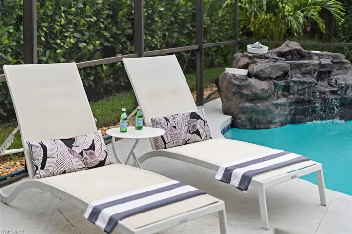 680  102nd N AVE, Naples, FL 34108