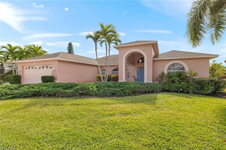 Meadowbrook 3 bed, 2 bath, pool home.