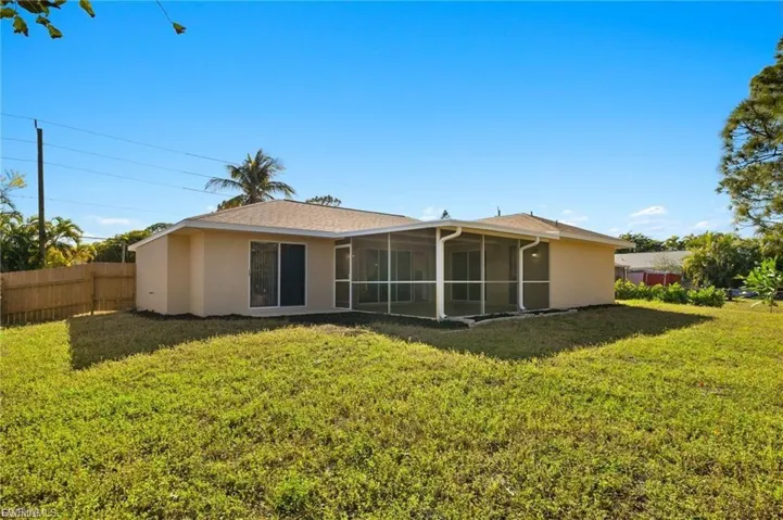 8093  Caloosa  RD, Fort Myers, FL 33967