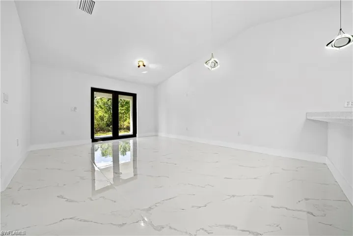 1010 Jaguar Blvd, Lehigh Acres, Florida 33974