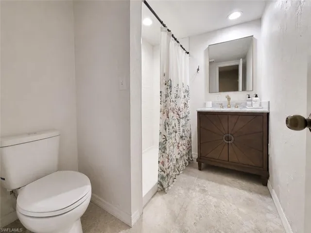 2524 Ne 5th Pl, Gainesville, Florida 32641