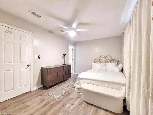 2524 Ne 5th Pl, Gainesville, Florida 32641