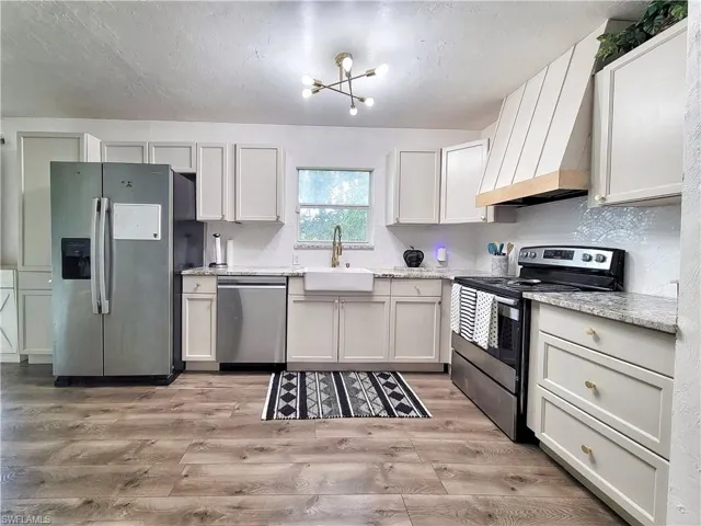 2524 Ne 5th Pl, Gainesville, Florida 32641