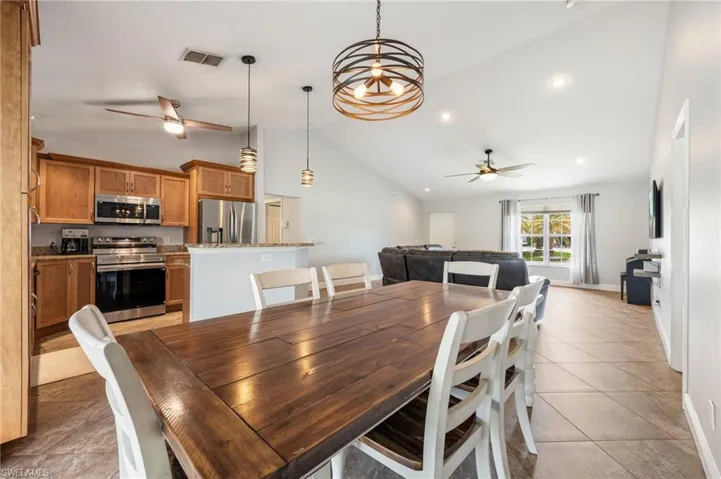 1103 Sw 18th Ave, Cape Coral, Florida 33991