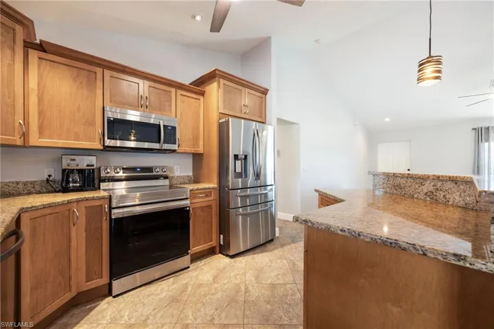 1103 Sw 18th Ave, Cape Coral, Florida 33991