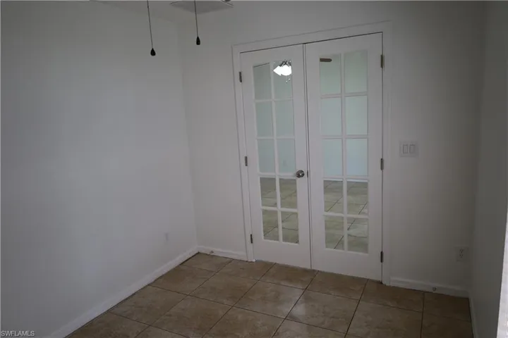 5172 Leeds Rd, Fort Myers, Florida 33907