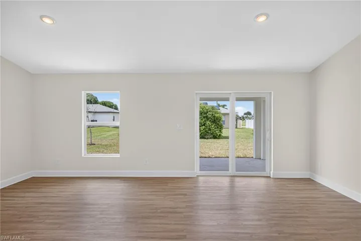 105 Nw 9th Ter, Cape Coral, Florida 33993