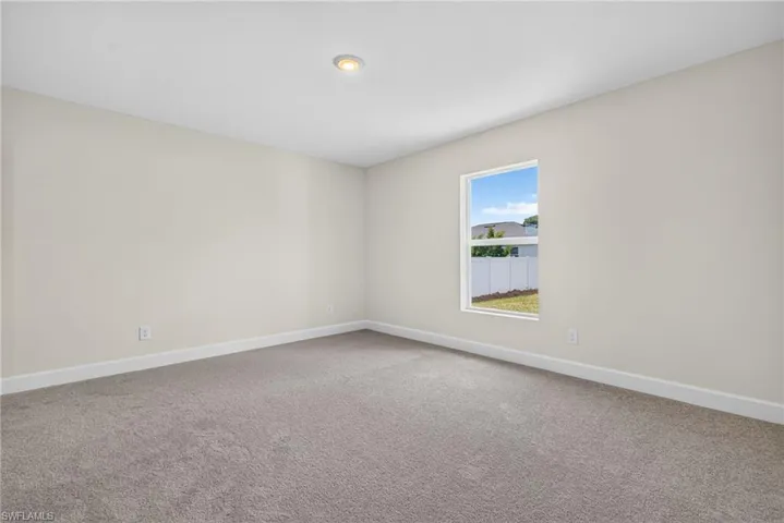 105 Nw 9th Ter, Cape Coral, Florida 33993