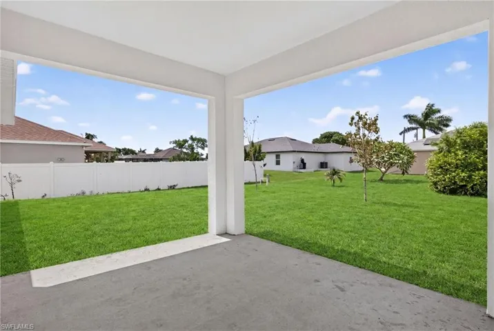 105 Nw 9th Ter, Cape Coral, Florida 33993