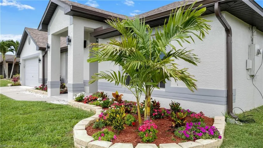 4111 SW 16th  PL, Cape Coral, FL 33914