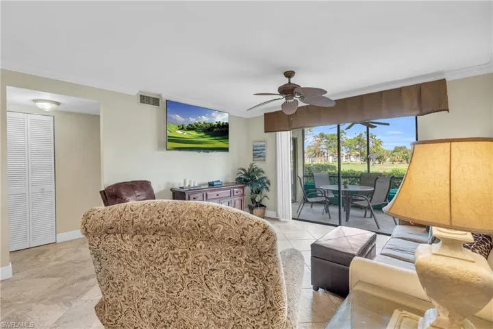 221  Fox Glen  DR, Naples, FL 34104