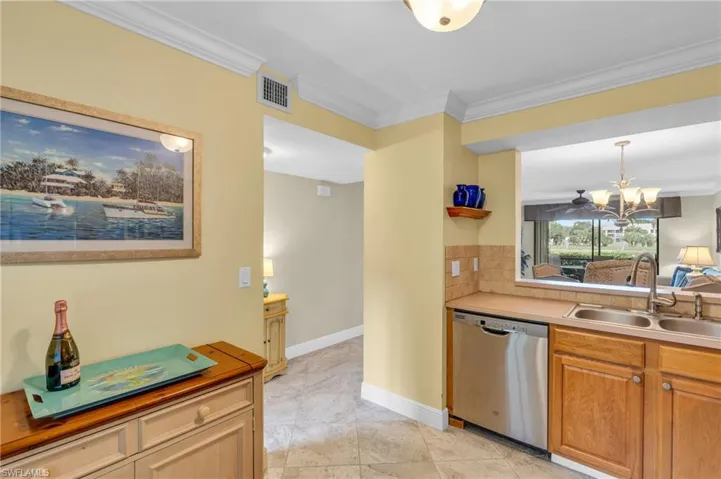 221  Fox Glen  DR, Naples, FL 34104