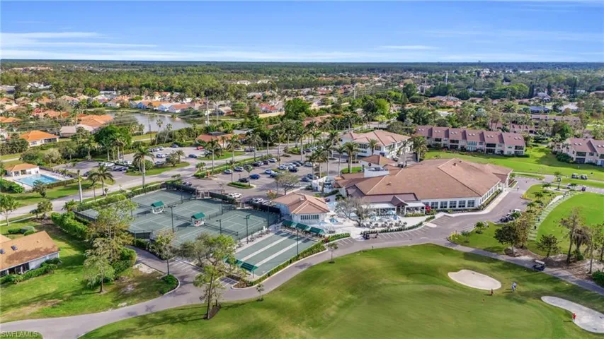221  Fox Glen  DR, Naples, FL 34104