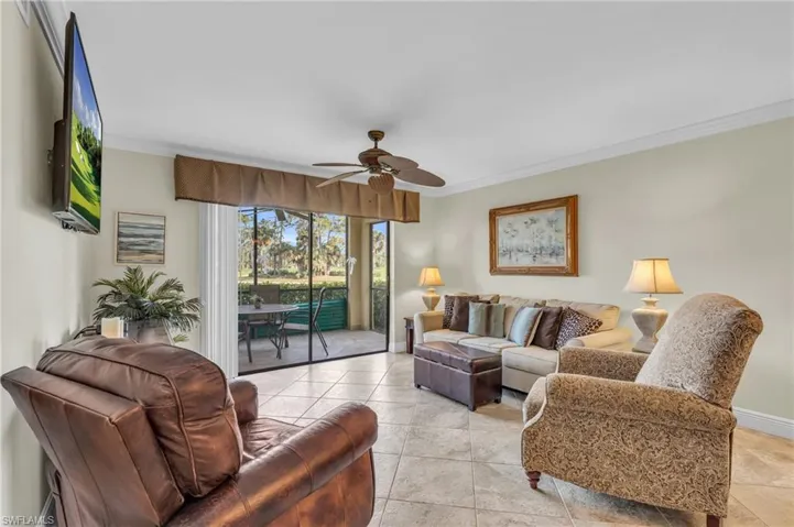 221  Fox Glen  DR, Naples, FL 34104