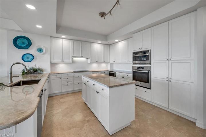 7575 Pelican Bay BLVD # 1401, NAPLES FL 34108