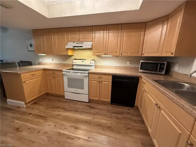 10022  Oxfordshire  LN, Fort Myers, FL 33908