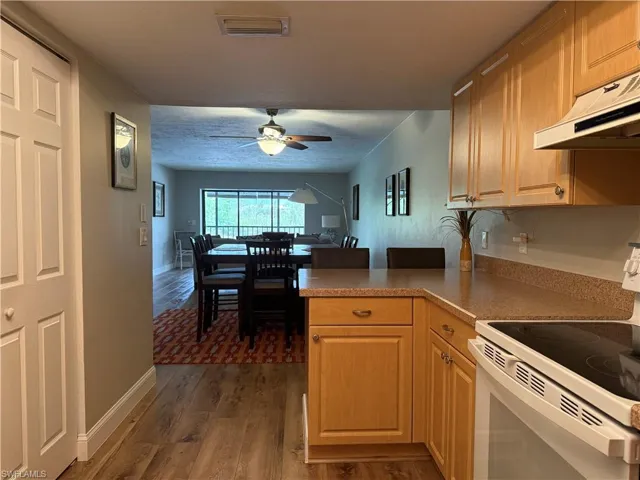 10022  Oxfordshire  LN, Fort Myers, FL 33908