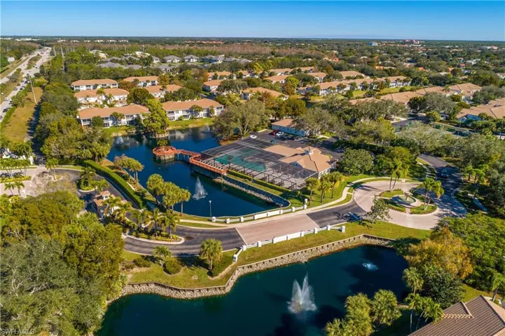 6910 Satinleaf Rd N 204, Naples, Florida 34109