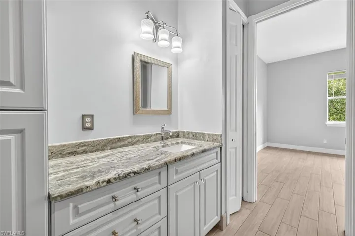 7231  Bergamo  WAY, Fort Myers, FL 33966