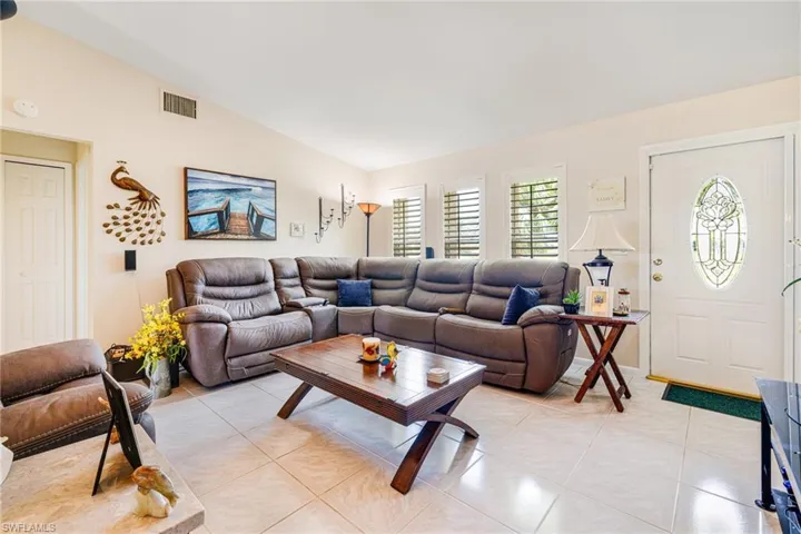 2912 Sw 1st Ter, Cape Coral, Florida 33991