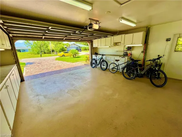 2912 Sw 1st Ter, Cape Coral, Florida 33991