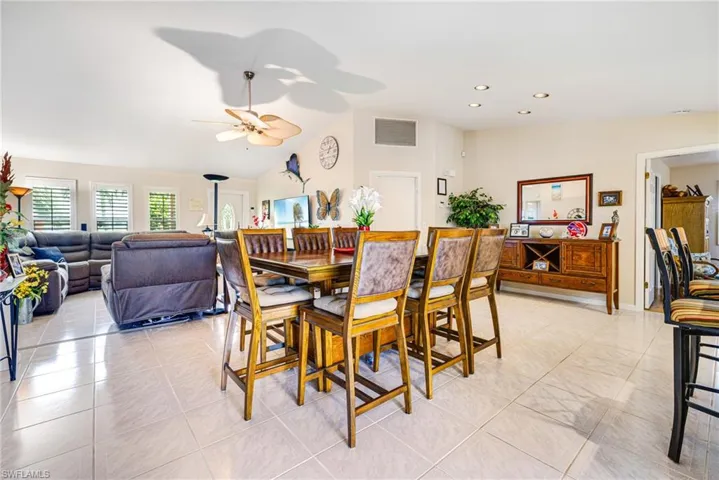 2912 Sw 1st Ter, Cape Coral, Florida 33991