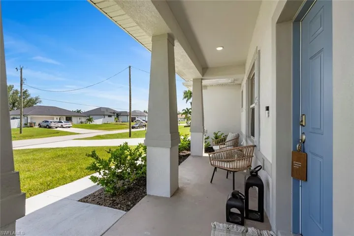 View of patio / terrace with a porch