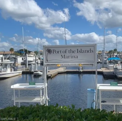 525 Newport Dr, Naples, Florida 34114