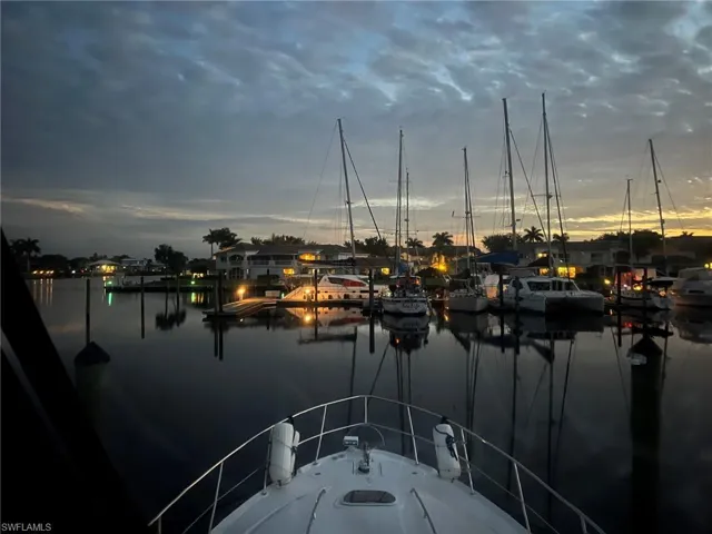 525 Newport Dr, Naples, Florida 34114