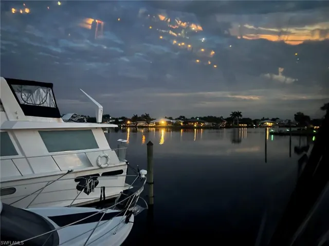 525 Newport Dr, Naples, Florida 34114