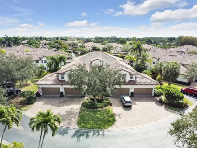 8138 Saratoga Dr 2201, Naples, Florida 34113